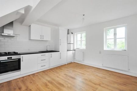 2 Bed Flat, Demesne Road, SM6 - Photo 4