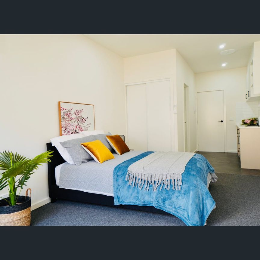 2/19 Centennial Ave, Brunswick West, Vic 3055 - Photo 1