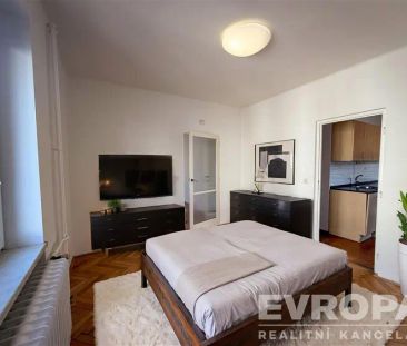 Bydlení v centru Opavy s parkováním ve dvoře? Ano. - Fotografie 3