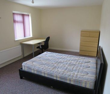 6 bedroom house to rent - Photo 1