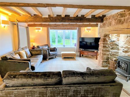 5 bedroom detached house to rent - Photo 3