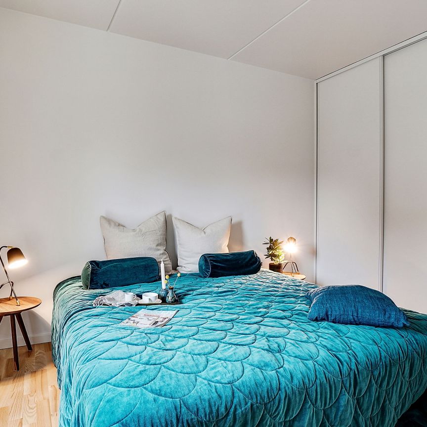 Charmerende Lejlighed Ved Køge Bugt – Moderne Bolig i Socialt Miljø - Photo 1