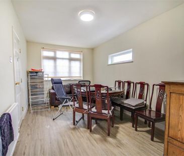 House of multiple occupation to rent - Photo 4