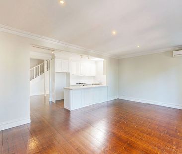 Ideally Located Three Bedroom Home - Fresh Paint & Carpet - Photo 2