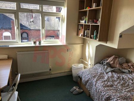 5 bedroom flat to rent - Photo 5