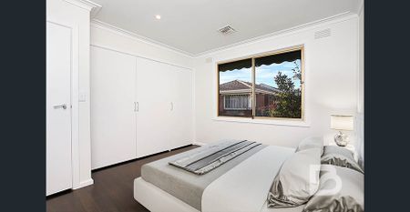 Charming two bedroom villa in Parkdale - Photo 4