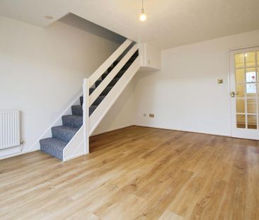 2 bedroom end of terrace house to rent - Photo 2