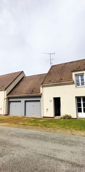 Maison de 87.00m2 à LONGNY LES VILLAGES - Photo 1