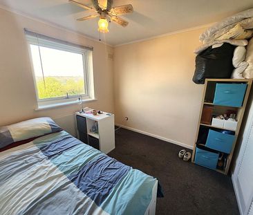 Apperley Way, Halesowen, B63 2PY - Photo 2
