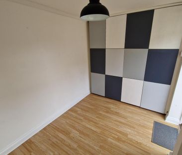 3 bedroom semi-detached house to rent - Photo 6