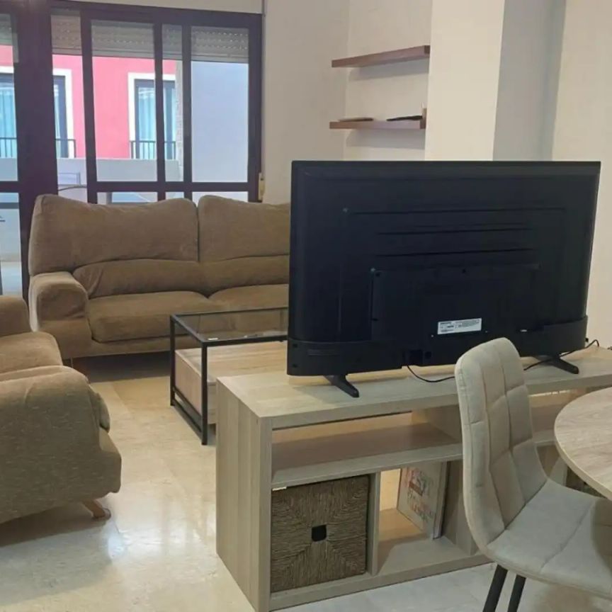 Piso de alquiler en Carrer Berenguer de Marquina, 1, Mercado - Foto 1