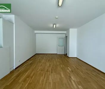Großzügige Wohnung inkl. Einbauküche und großzügiger Terrasse in Ruhelage in 1100 Wien! - Foto 3