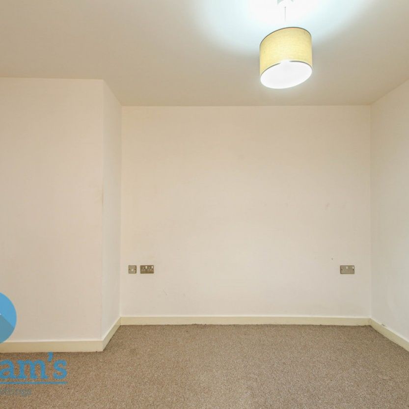 1 bed Apartment for Rent - Photo 1