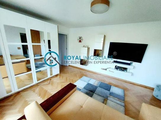 Royal Imobiliare Inchiriere Apartament 3 Camere Zona Nord - Photo 1