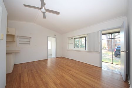 27 Ogilvy Street, Peakhurst NSW 2210 - House For Rent | Domain - Photo 5