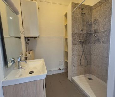 Location Appartement 2 pièces 64m² LAMBERSART 59130 - Photo 3