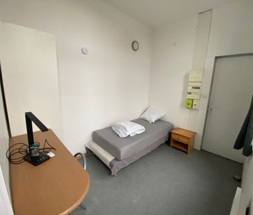 Location Appartement 1 pièce 15m² - Photo 2