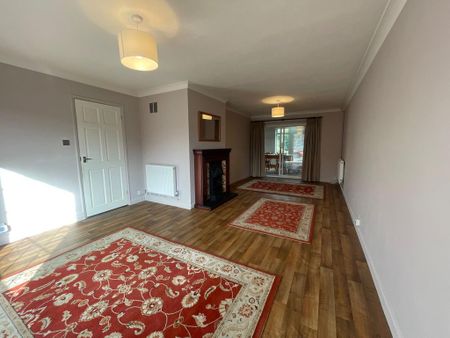 3 bedroom detached house to rent - Photo 3