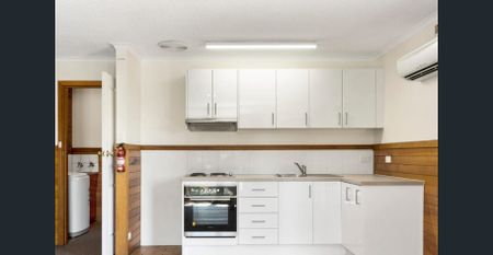 Modern Comfort Meets Convenience in Tranquil Rutherglen, Hadspen - Photo 3