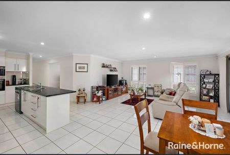 Modern Low-Set Home in Prime Bayside Location - Photo 3