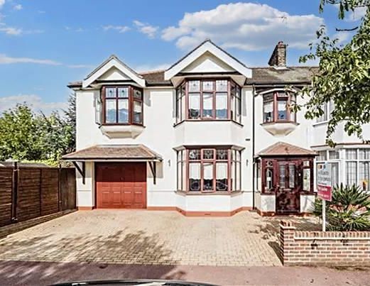 5 bedroom end of terrace house to rent - Photo 1