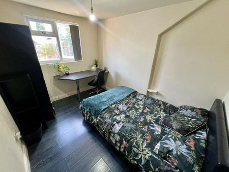 4 bedroom house share to rent - Photo 2