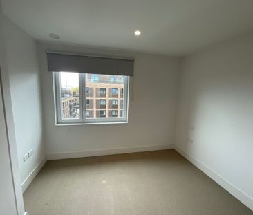 1 Bed Flat, Moulding Lane, SE14 - Photo 2