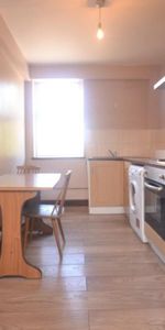 London Road, Reading, Berkshire - Photo 3