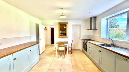 2 bedroom House To Let - Photo 4