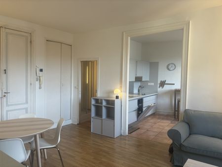 Location Appartement 2 pièces 62m² BORDEAUX 33000 - Photo 2