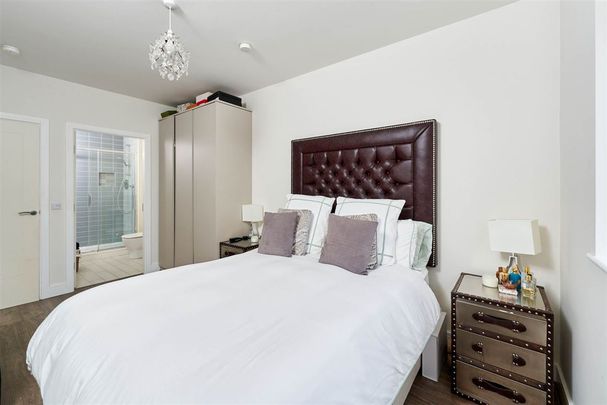 29 Orchard Hall, Diswellstown Avenue, Hamilton Park, Dublin 15, County Dublin - Photo 1