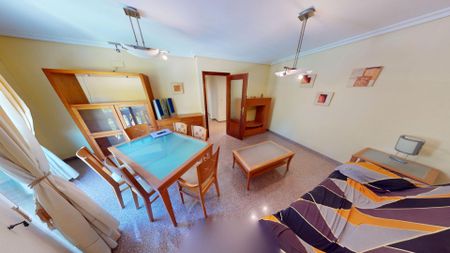 Piso de alquiler en Calle Teniente Llorca, Campoamor - Photo 2