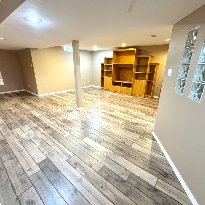 For Lease - 119 Cooperage Crescent, Richmond Hill, Ontario - Photo 1