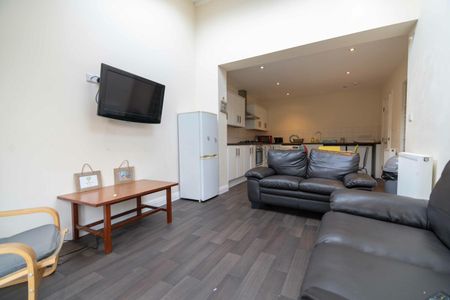 16 Broadway - Photo 3