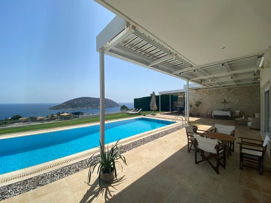 Βίλα για ενοικίαση Άγιος Νικόλαος (Ανάβυσσος) - Photo 1