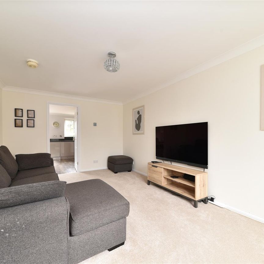 Tamar Close, Stevenage, SG1 - Photo 1