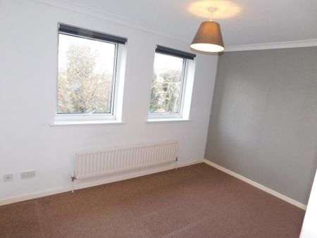 2 bedroom terraced house to rent - Photo 4