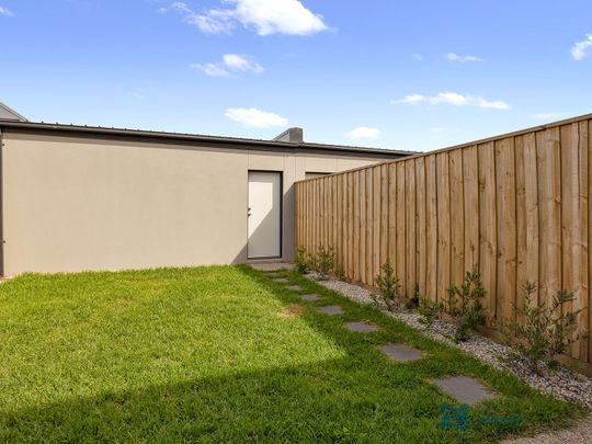 12 Longtown Road, 3335, Thornhill Park Vic - Photo 1