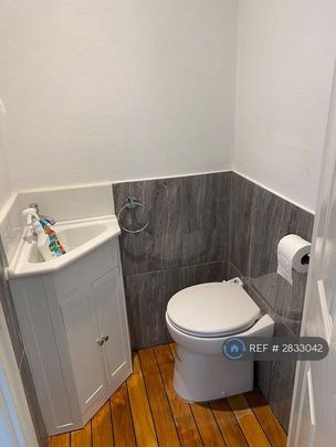 3 bedroom terraced house to rent - Photo 1