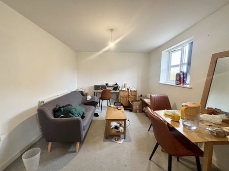 2 bedroom flat to rent - Photo 2
