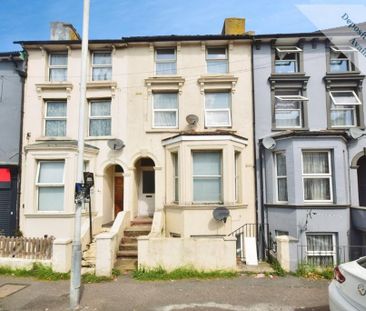 2 bedroom maisonette to rent - Photo 1