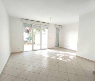 Location Appartement 3 pièces 65m² MARSEILLE 16ème - Photo 2