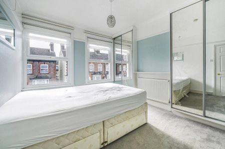 3 bedroom terraced house to rent - Photo 5