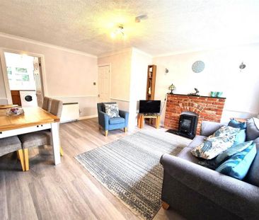 2 bedroom maisonette to rent - Photo 2
