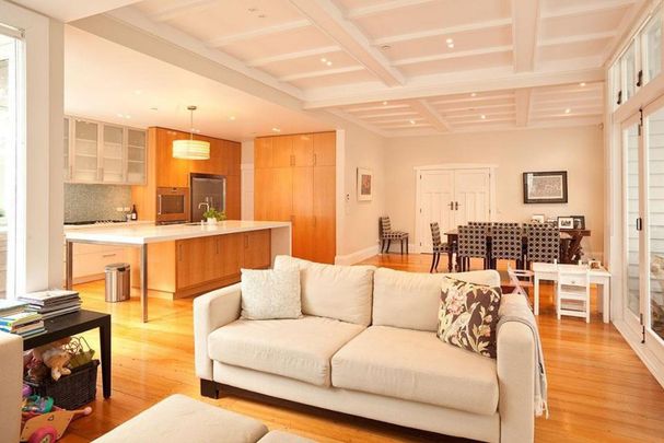 Immaculately presented Character Home Double ... - Photo 1