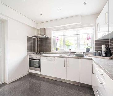 Essex Park, Finchley, N3 - Photo 1