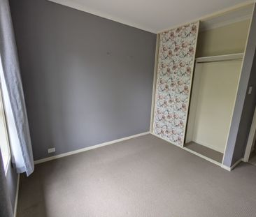 Strathalbyn - Photo 2