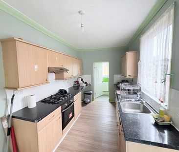 3 bedroom terraced house to rent - Photo 6