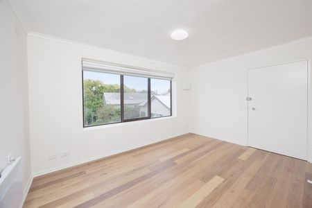 11/16 The Esplanade, Clifton Hill VIC 3068 - Photo 3