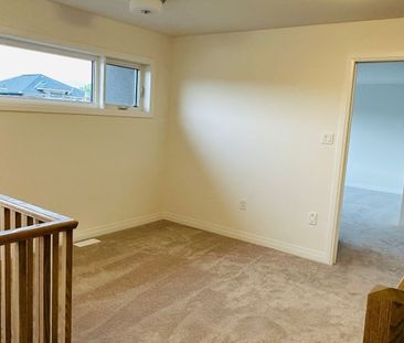 For Lease - 3773 Sunbank Crescent, Severn, Ontario - Photo 2